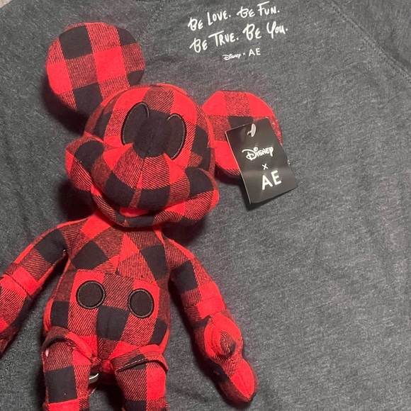 Disney/AEO collab crew neck sweatshirt slightly over sized Mickey Mouse included - Picture 2 of 2